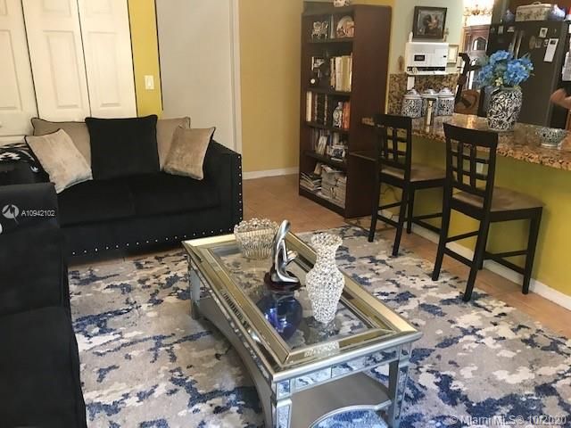 Recently Sold: $390,000 (3 beds, 2 baths, 1537 Square Feet)