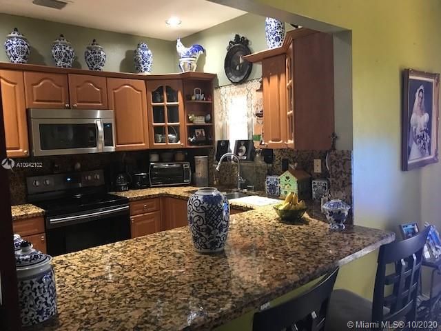 Recently Sold: $390,000 (3 beds, 2 baths, 1537 Square Feet)