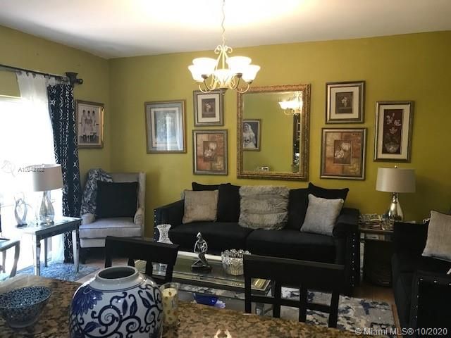 Recently Sold: $390,000 (3 beds, 2 baths, 1537 Square Feet)
