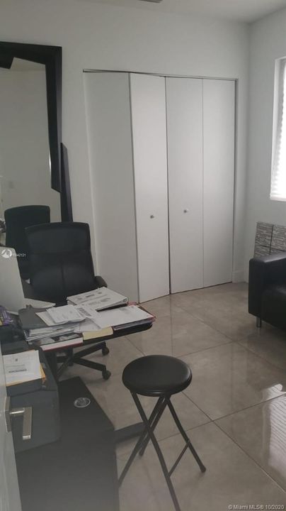 Недавно продано: $625,000 (5 спален, 5 ванн, 3690 Квадратных фут)