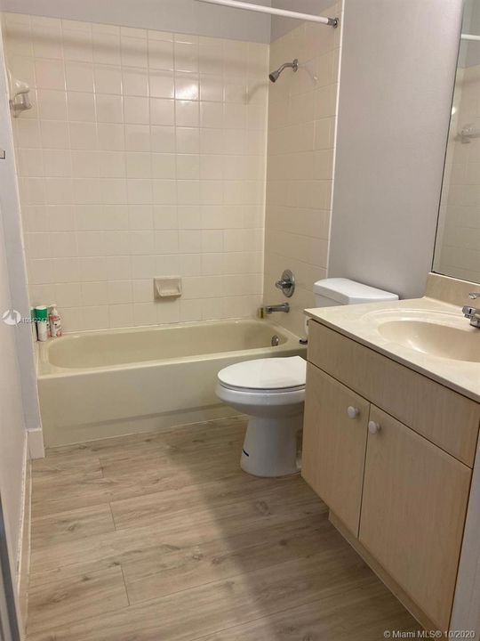 Recently Rented: $2,250 (2 beds, 2 baths, 1560 Square Feet)