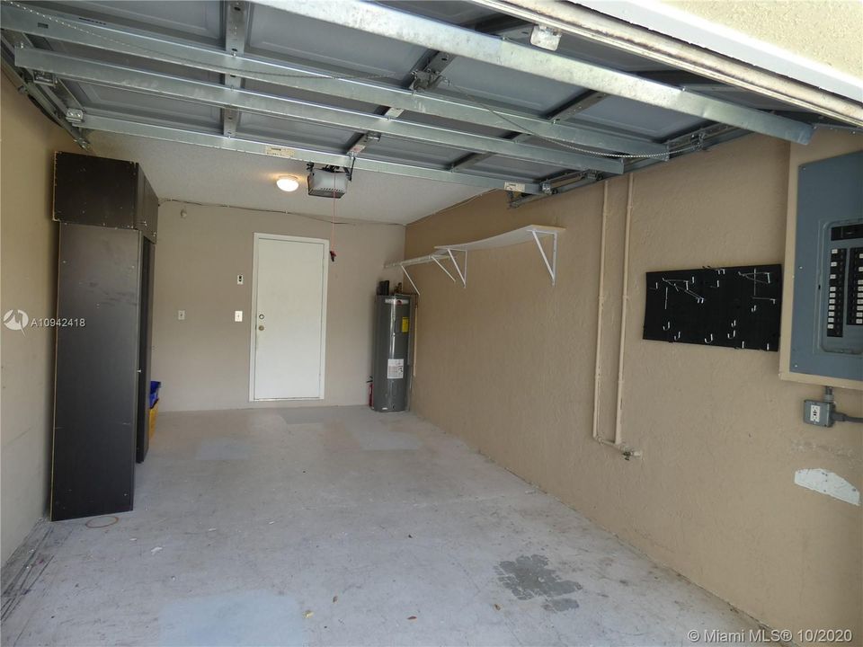 Vendido Recientemente: $354,995 (3 camas, 2 baños, 0 Pies cuadrados)