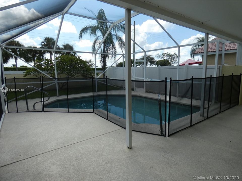 Vendido Recientemente: $354,995 (3 camas, 2 baños, 0 Pies cuadrados)
