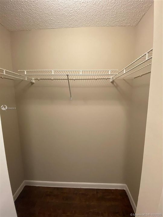 Vendido Recientemente: $354,995 (3 camas, 2 baños, 0 Pies cuadrados)