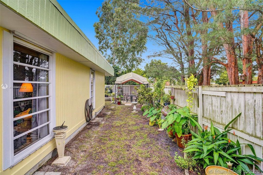 Vendido Recientemente: $230,000 (3 camas, 1 baños, 1320 Pies cuadrados)