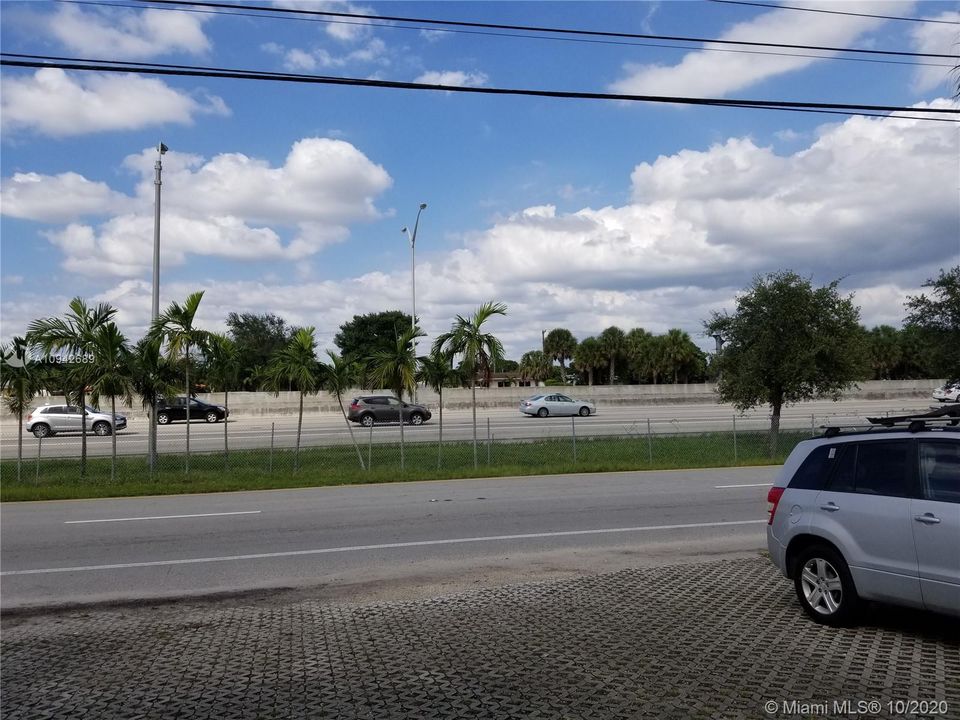 Palmetto Frontage view