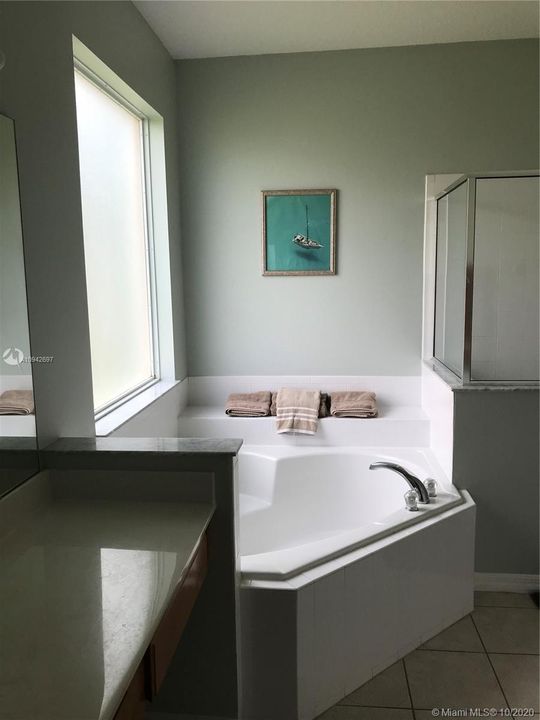Недавно продано: $375,900 (6 спален, 5 ванн, 0 Квадратных фут)