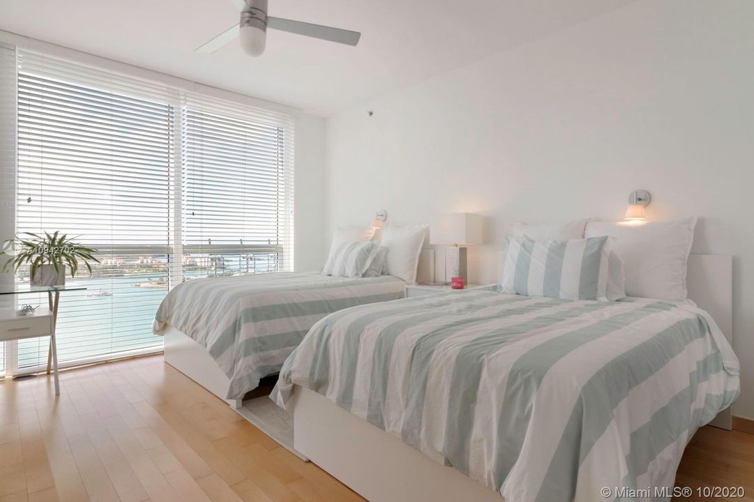 Recientemente alquilado: $9,900 (3 camas, 3 baños, 2158 Pies cuadrados)