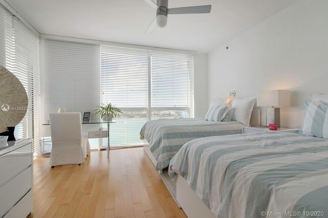 Recientemente alquilado: $9,900 (3 camas, 3 baños, 2158 Pies cuadrados)