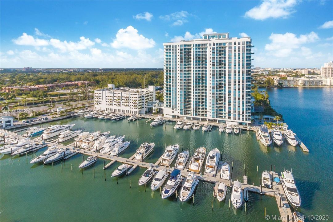 Recently Sold: $1,914,000 (3 beds, 3 baths, 0 Square Feet)