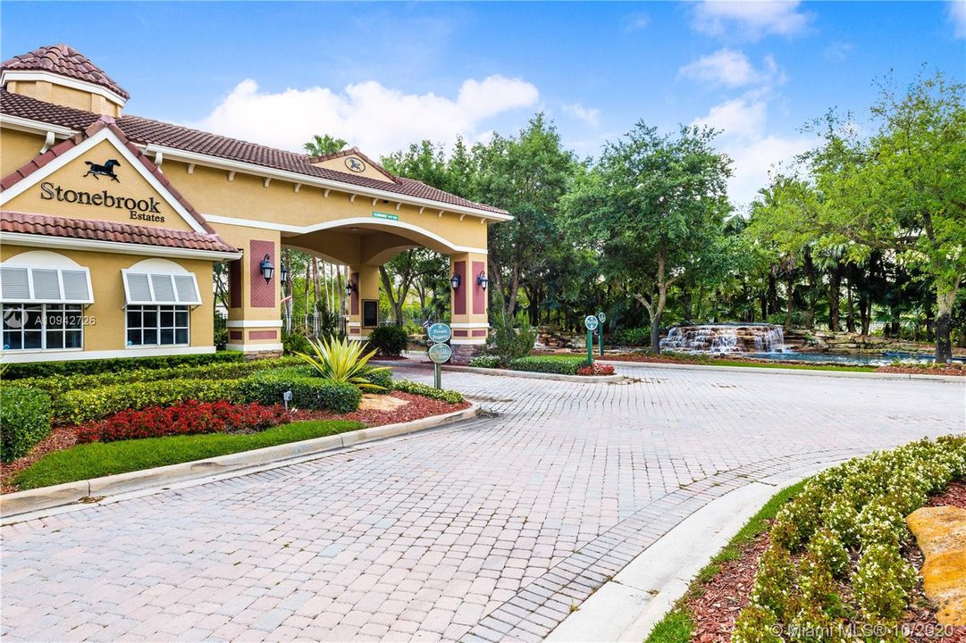 最近售出: $699,000 (1.66 acres)