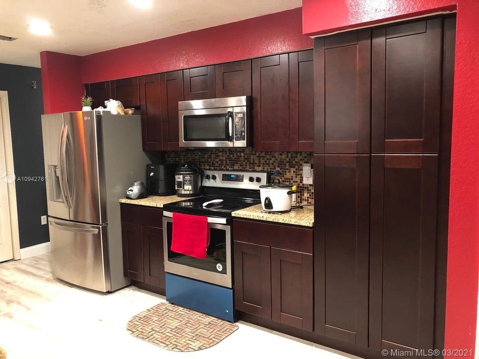 Recently Sold: $255,000 (3 beds, 2 baths, 1538 Square Feet)