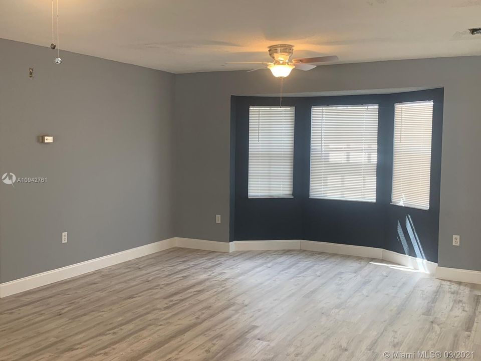 Recently Sold: $255,000 (3 beds, 2 baths, 1538 Square Feet)