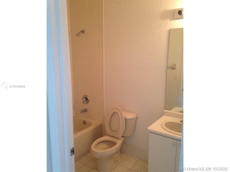 最近租的: $1,100 (2 贝兹, 2 浴室, 930 平方英尺)