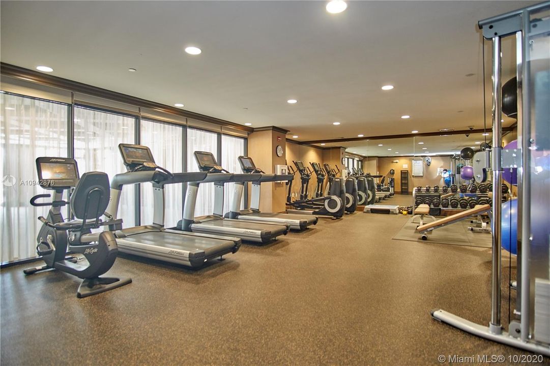 Recently Sold: $960,000 (2 beds, 2 baths, 2251 Square Feet)