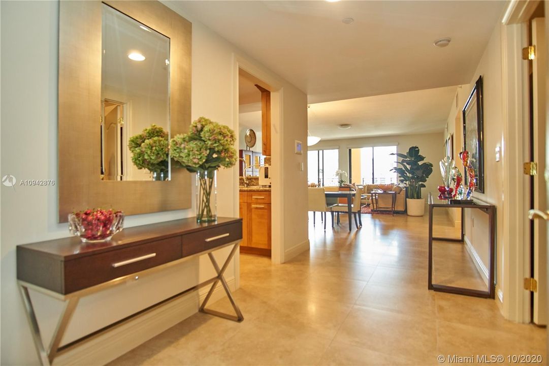Recently Sold: $960,000 (2 beds, 2 baths, 2251 Square Feet)