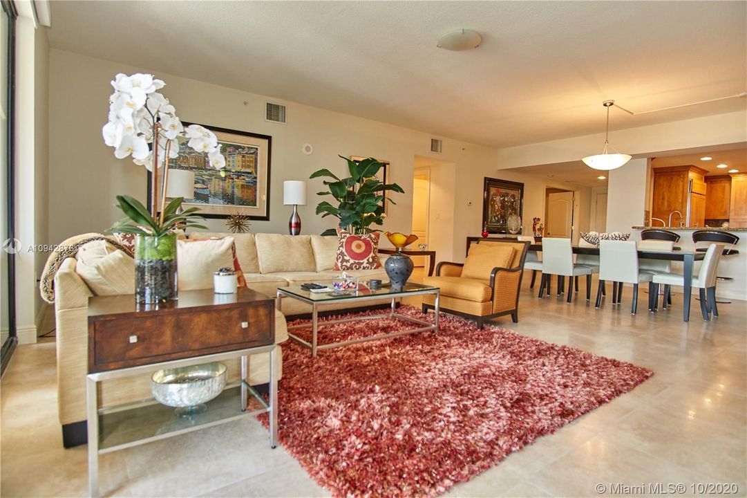 Recently Sold: $960,000 (2 beds, 2 baths, 2251 Square Feet)