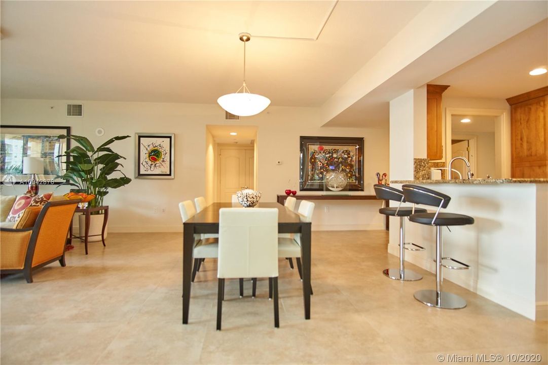 Recently Sold: $960,000 (2 beds, 2 baths, 2251 Square Feet)