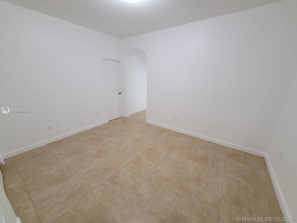 Недавно арендовано: $3,900 (6 спален, 3 ванн, 3148 Квадратных фут)