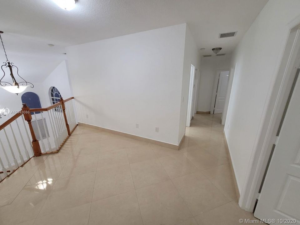 Недавно арендовано: $3,900 (6 спален, 3 ванн, 3148 Квадратных фут)