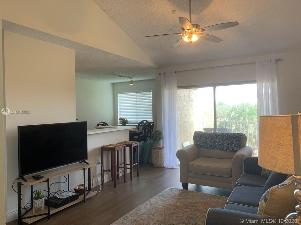 Recently Rented: $1,500 (1 beds, 1 baths, 867 Square Feet)