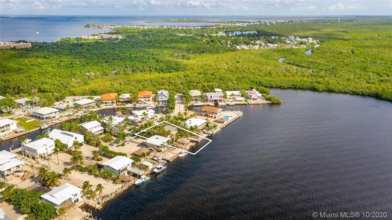 Недавно продано: $1,299,000 (3 спален, 2 ванн, 1302 Квадратных фут)