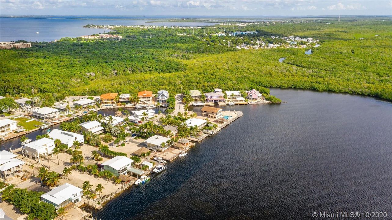Недавно продано: $1,299,000 (3 спален, 2 ванн, 1302 Квадратных фут)