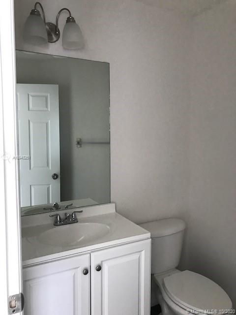Recently Rented: $2,950 (4 beds, 2 baths, 2280 Square Feet)