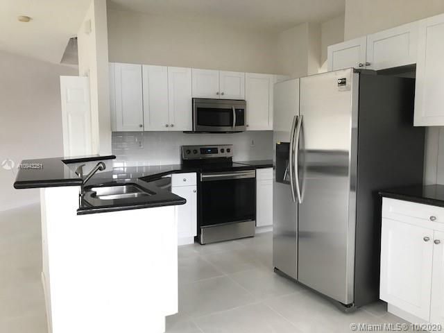 Recently Rented: $2,950 (4 beds, 2 baths, 2280 Square Feet)