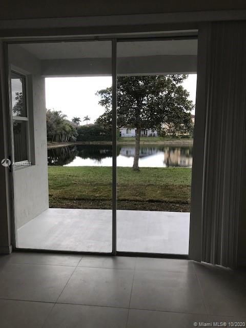 Recently Rented: $2,950 (4 beds, 2 baths, 2280 Square Feet)