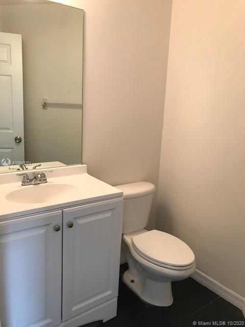 Recently Rented: $2,950 (4 beds, 2 baths, 2280 Square Feet)