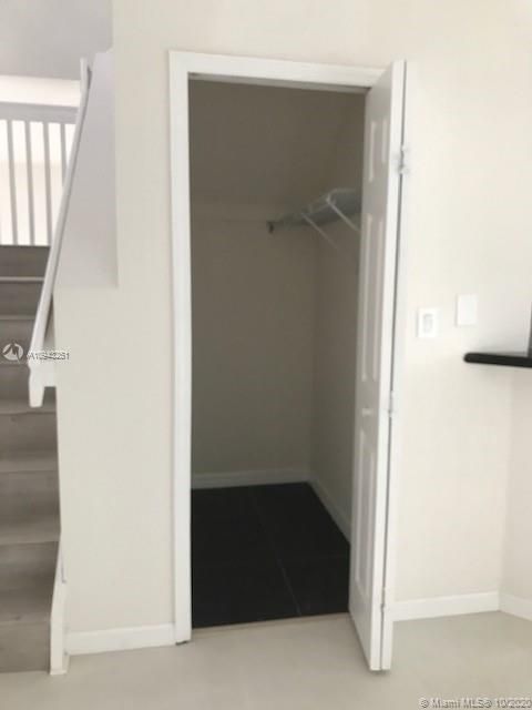 Recently Rented: $2,950 (4 beds, 2 baths, 2280 Square Feet)