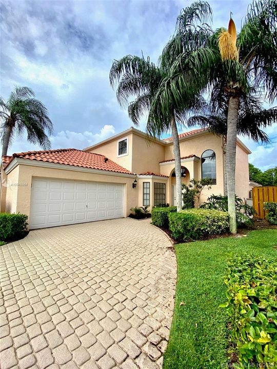 Vendido Recientemente: $514,999 (3 camas, 2 baños, 1941 Pies cuadrados)