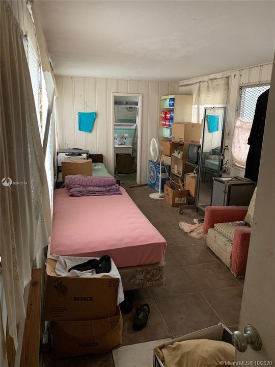 Recently Sold: $108,000 (2 beds, 1 baths, 1232 Square Feet)