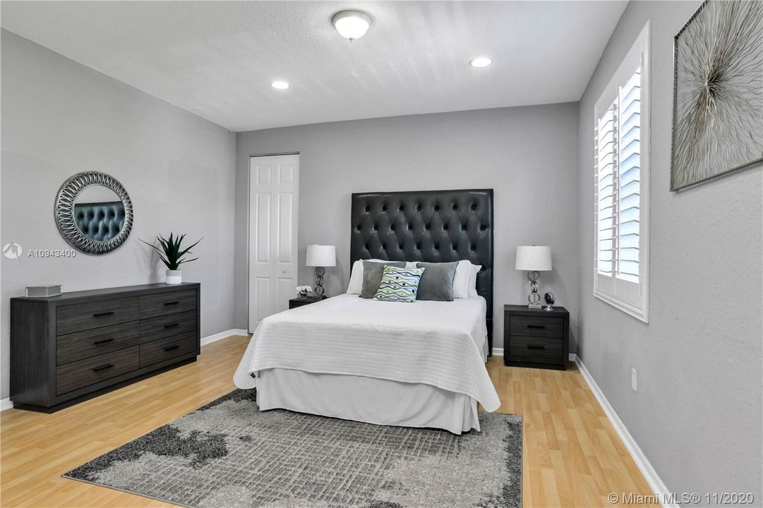 Recently Rented: $4,950 (5 beds, 4 baths, 3612 Square Feet)