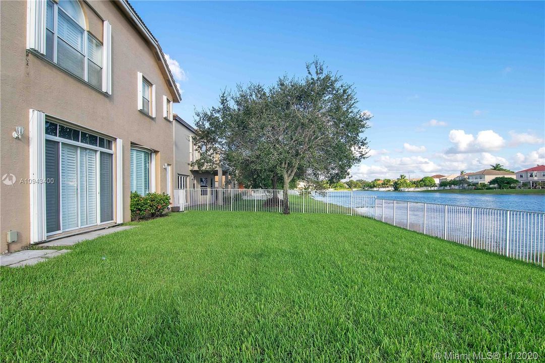 Recently Rented: $4,950 (5 beds, 4 baths, 3612 Square Feet)