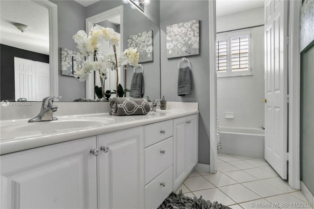 Recently Rented: $4,950 (5 beds, 4 baths, 3612 Square Feet)