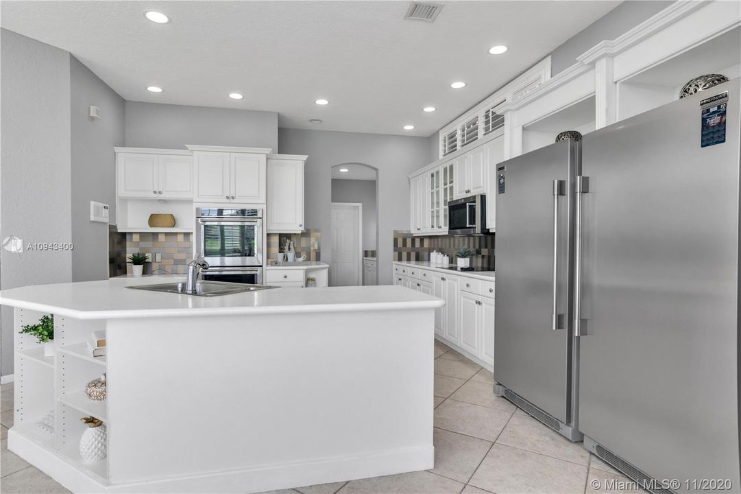 Recently Rented: $4,950 (5 beds, 4 baths, 3612 Square Feet)