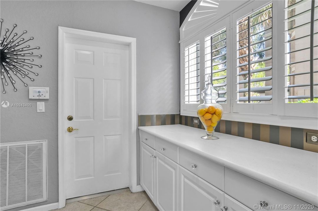 Recently Rented: $4,950 (5 beds, 4 baths, 3612 Square Feet)