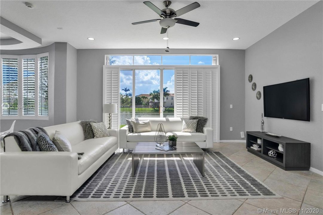 Recently Rented: $4,950 (5 beds, 4 baths, 3612 Square Feet)