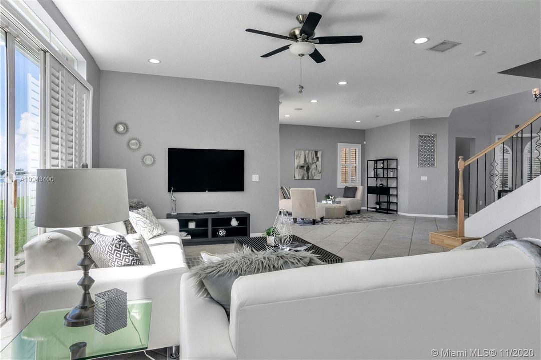 Recently Rented: $4,950 (5 beds, 4 baths, 3612 Square Feet)