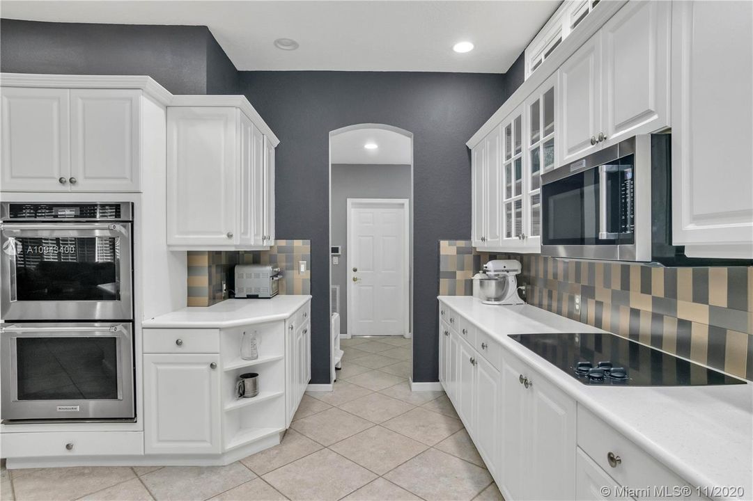 Recently Rented: $4,950 (5 beds, 4 baths, 3612 Square Feet)