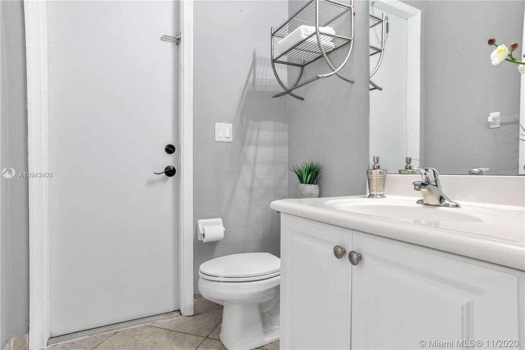 Recently Rented: $4,950 (5 beds, 4 baths, 3612 Square Feet)