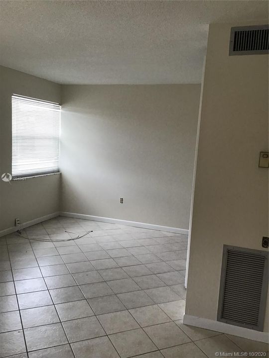 Recently Sold: $50,000 (1 beds, 1 baths, 806 Square Feet)