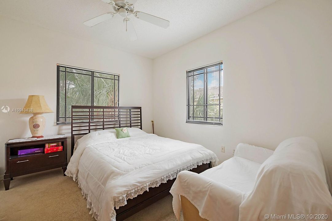 Recently Sold: $139,500 (1 beds, 1 baths, 872 Square Feet)