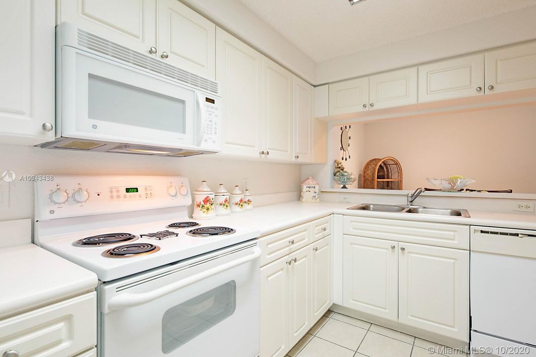 Recently Sold: $139,500 (1 beds, 1 baths, 872 Square Feet)