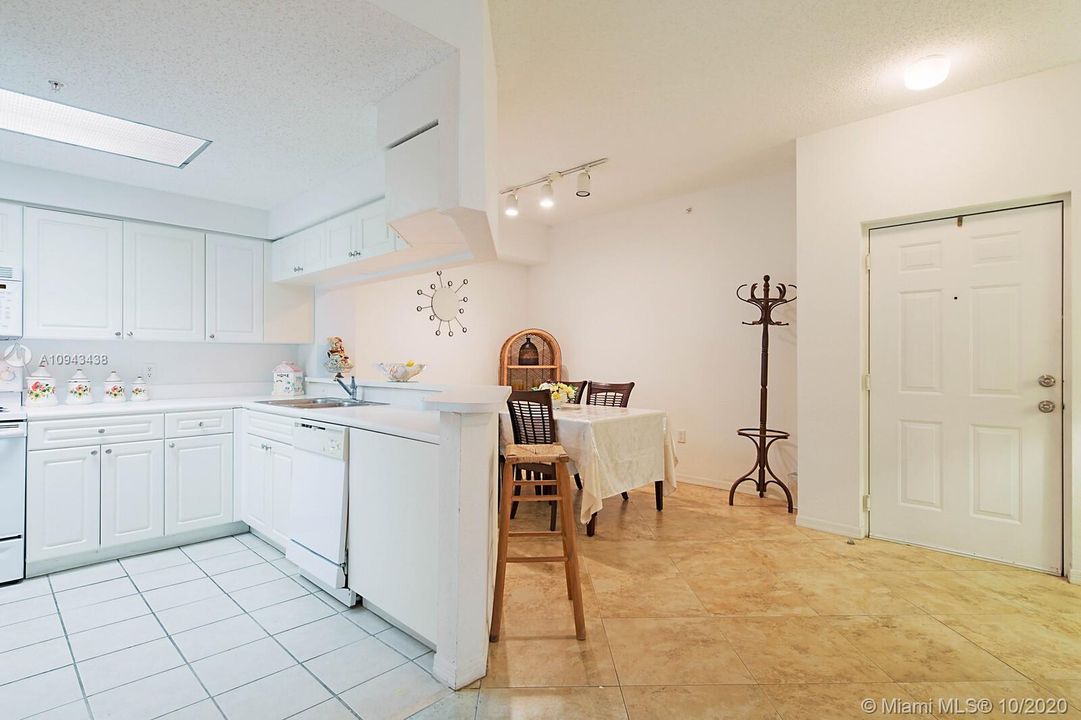 Recently Sold: $139,500 (1 beds, 1 baths, 872 Square Feet)