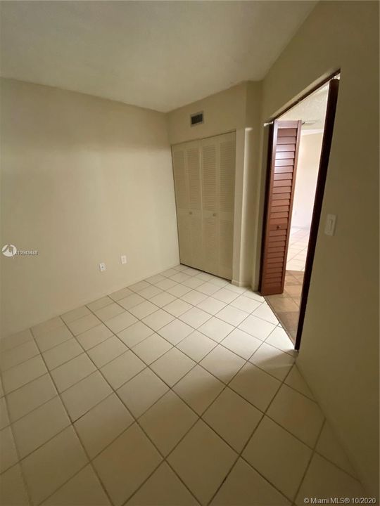 2nd Bedroom/Den