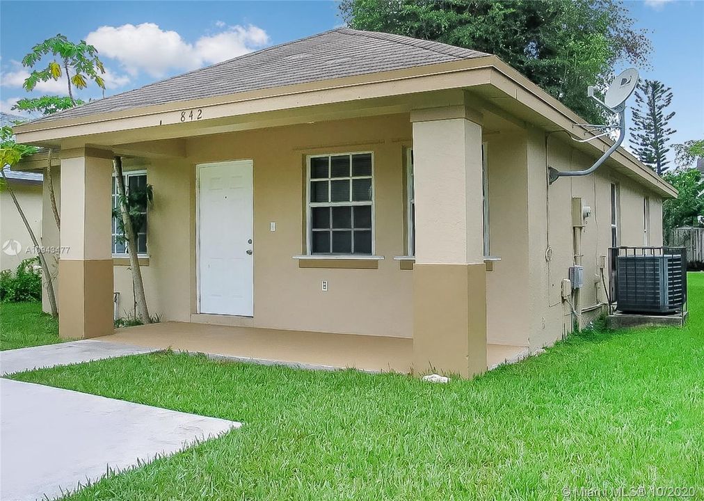 Vendido Recientemente: $189,900 (3 camas, 2 baños, 1050 Pies cuadrados)