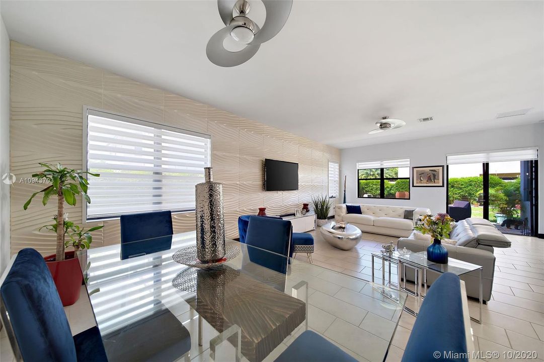 Vendido Recientemente: $475,000 (3 camas, 2 baños, 1977 Pies cuadrados)